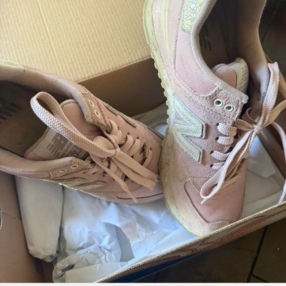 New Balance Shoes - New Balance Women's Blush Sneakers